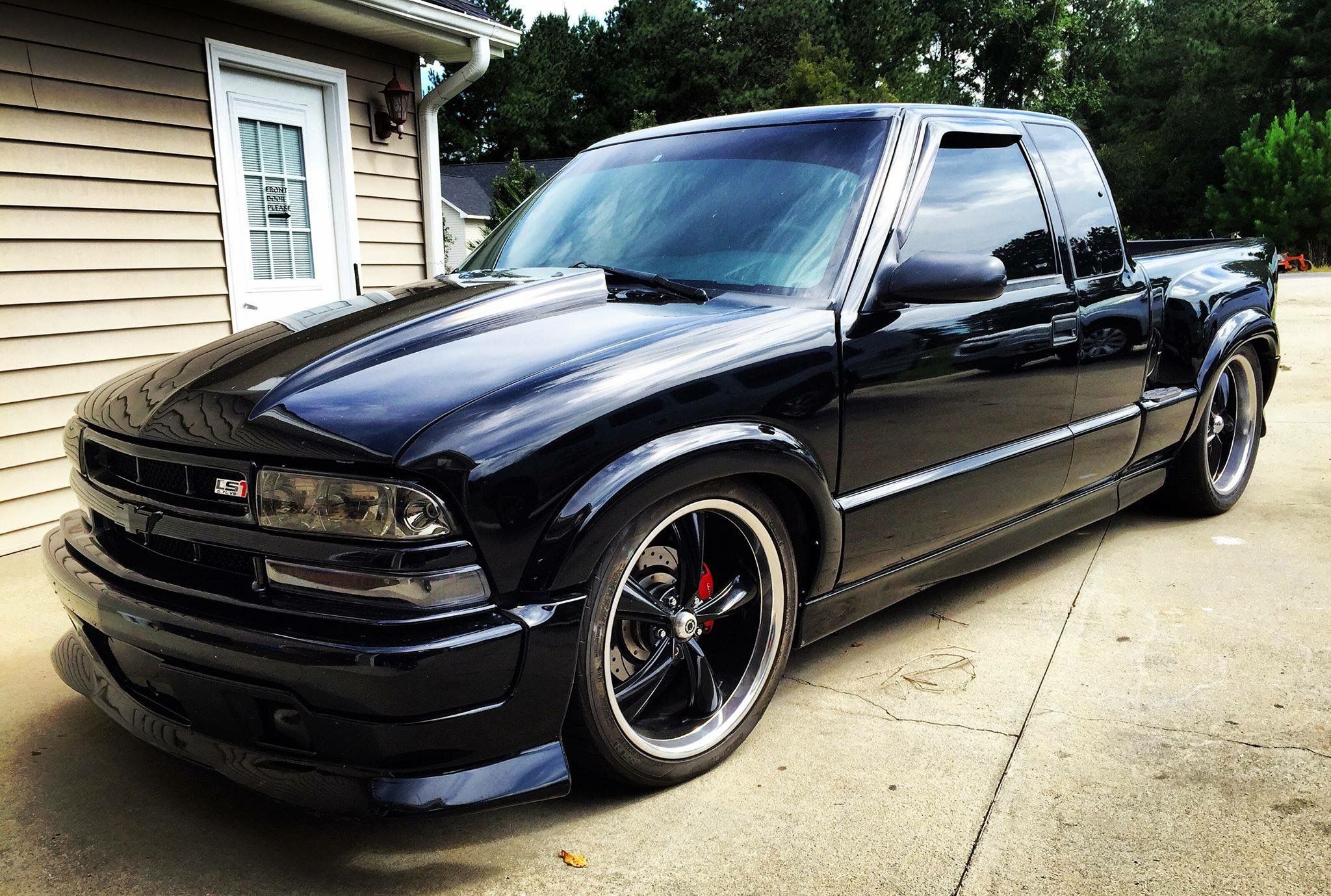 Mean and Clean: Lowered Chevy S-10 Xtreme